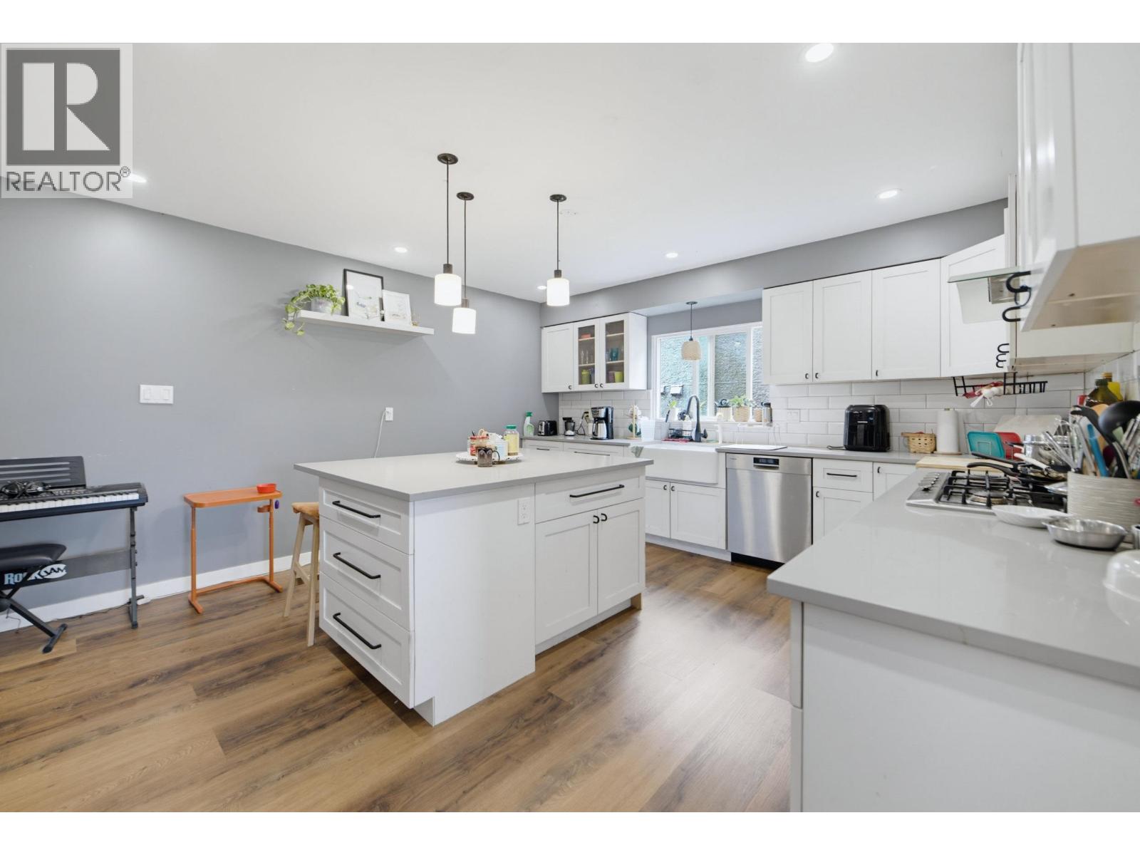 7041 Willingdon Avenue, Burnaby, British Columbia  V5J 3R4 - Photo 9 - R3155602
