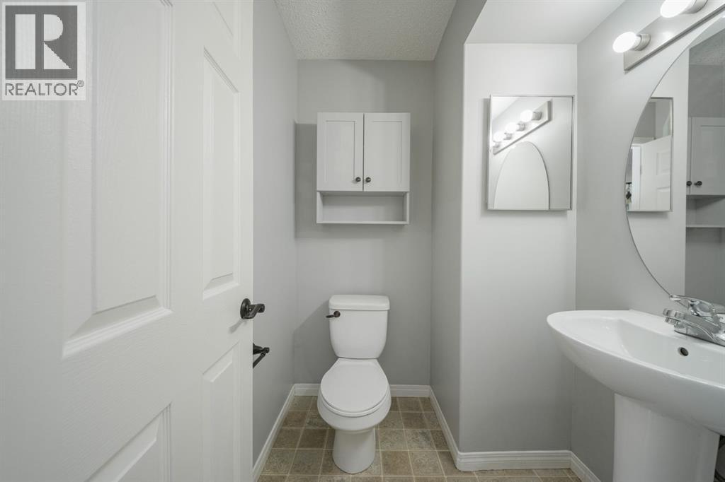 111 Polar Bay, Fort Mcmurray, Alberta  T9K 2W1 - Photo 14 - A2336938