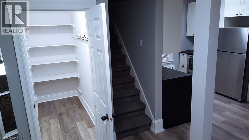 47 Sherman Avenue S Unit# 3, Hamilton, Ontario  L8M 2P6 - Photo 9 - 40850129