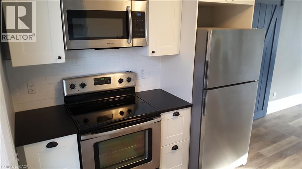 47 Sherman Avenue S Unit# 3, Hamilton, Ontario  L8M 2P6 - Photo 2 - 40850129