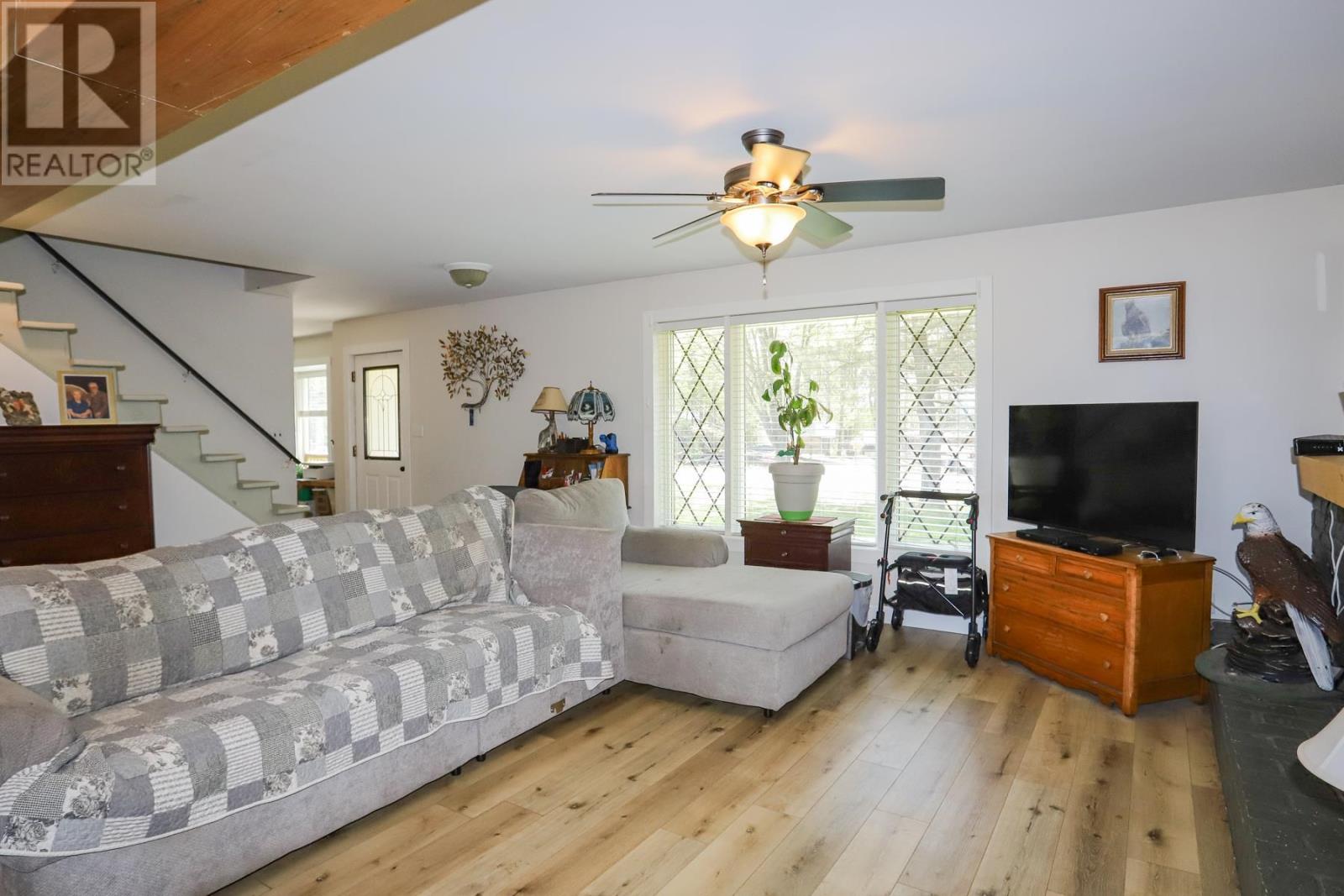 476 Cloudslee Rd, Plummer Additional Township, Ontario  P0R 1C0 - Photo 18 - SM261249