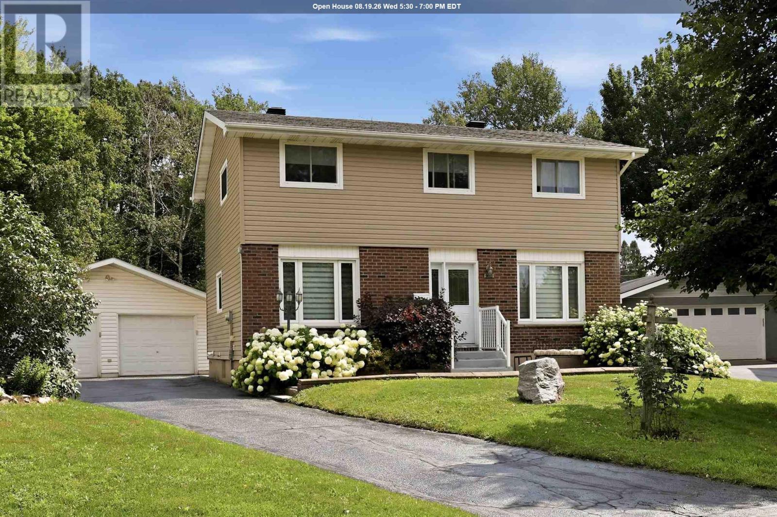 203 Louise Ave, Sault Ste. Marie, Ontario  P6A 5X1 - Photo 1 - SM262148