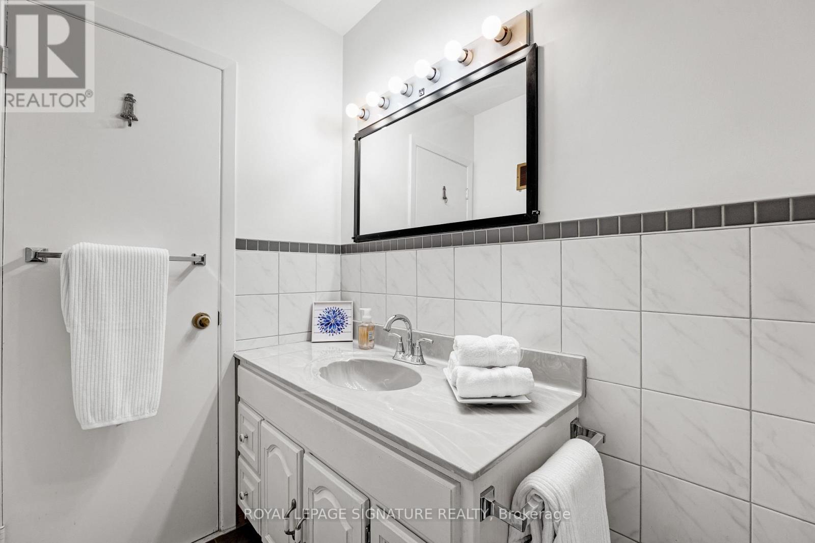 50 Celeste Drive, Toronto, Ontario M1E 2V1 - Photo 16 - E13672934