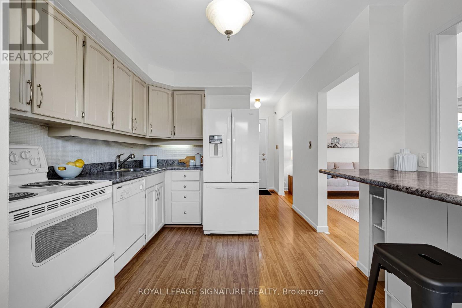 50 Celeste Drive, Toronto, Ontario M1E 2V1 - Photo 9 - E13672934