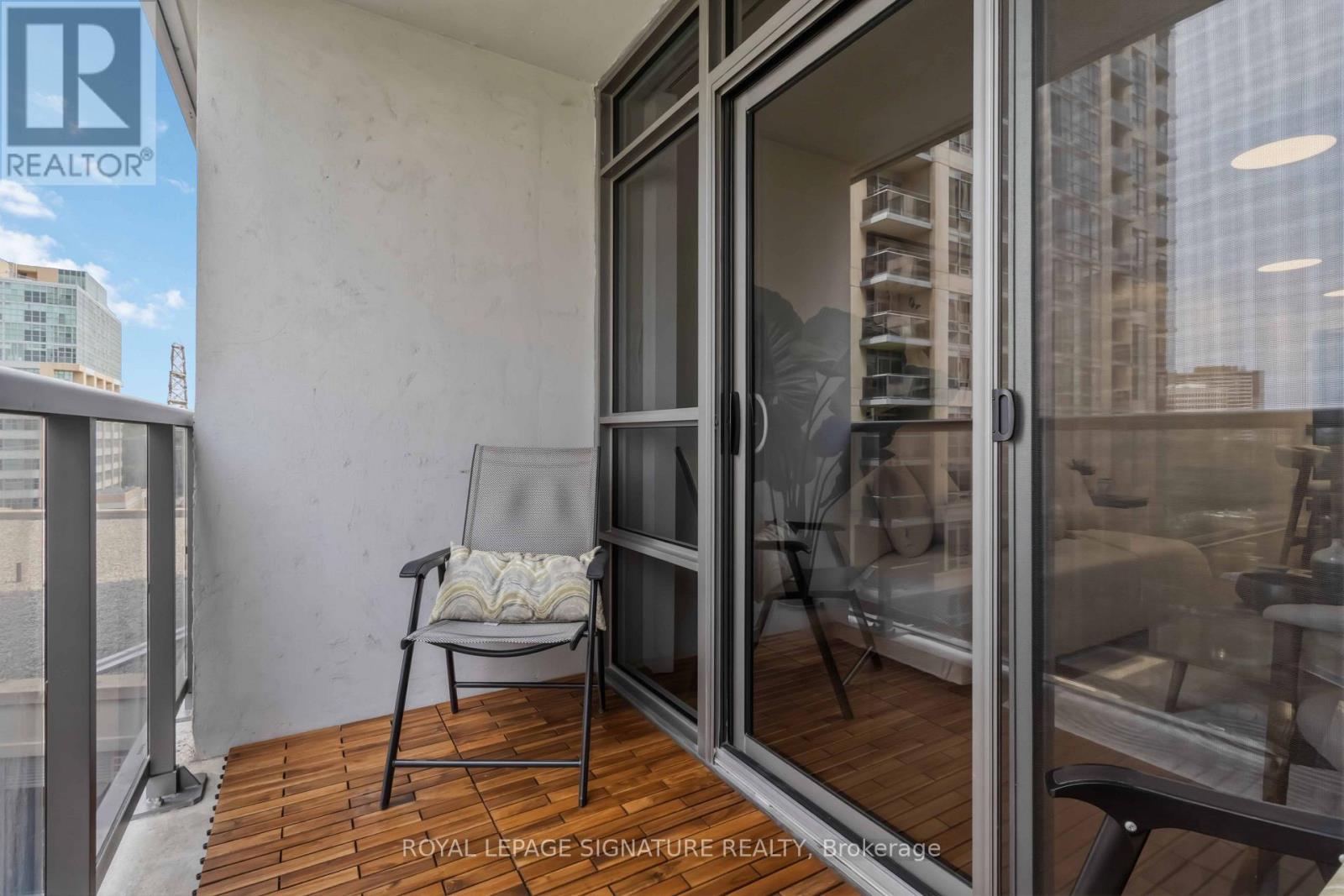 601 - 1 Michael Power Place, Toronto, Ontario  M9A 0A1 - Photo 28 - W13585470