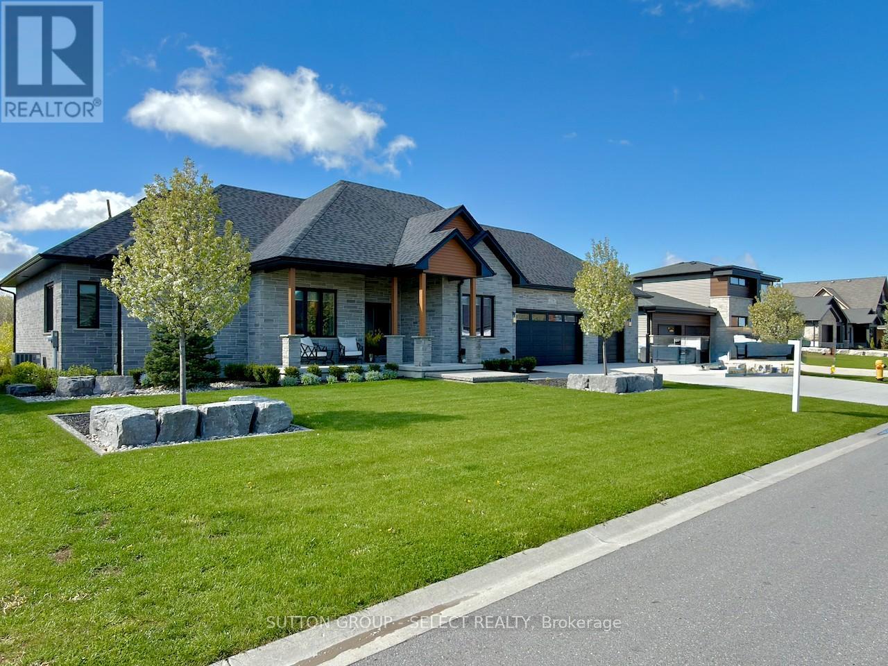 276 Hazelton Lane, South Huron, Ontario  N0M 1S3 - Photo 1 - X13135446