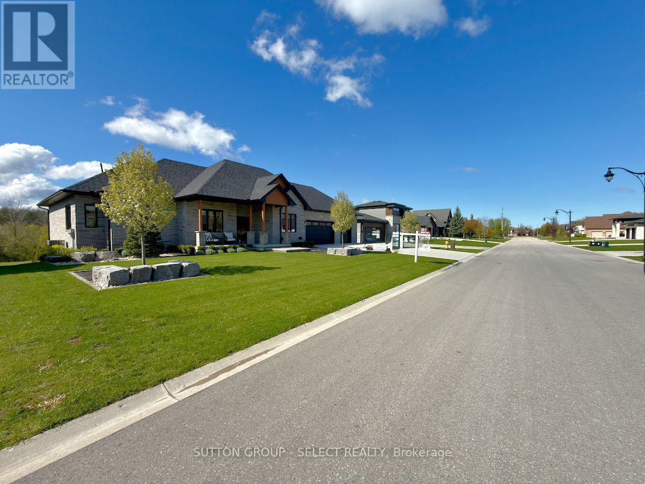 276 Hazelton Lane, South Huron, Ontario  N0M 1S3 - Photo 2 - X13135446