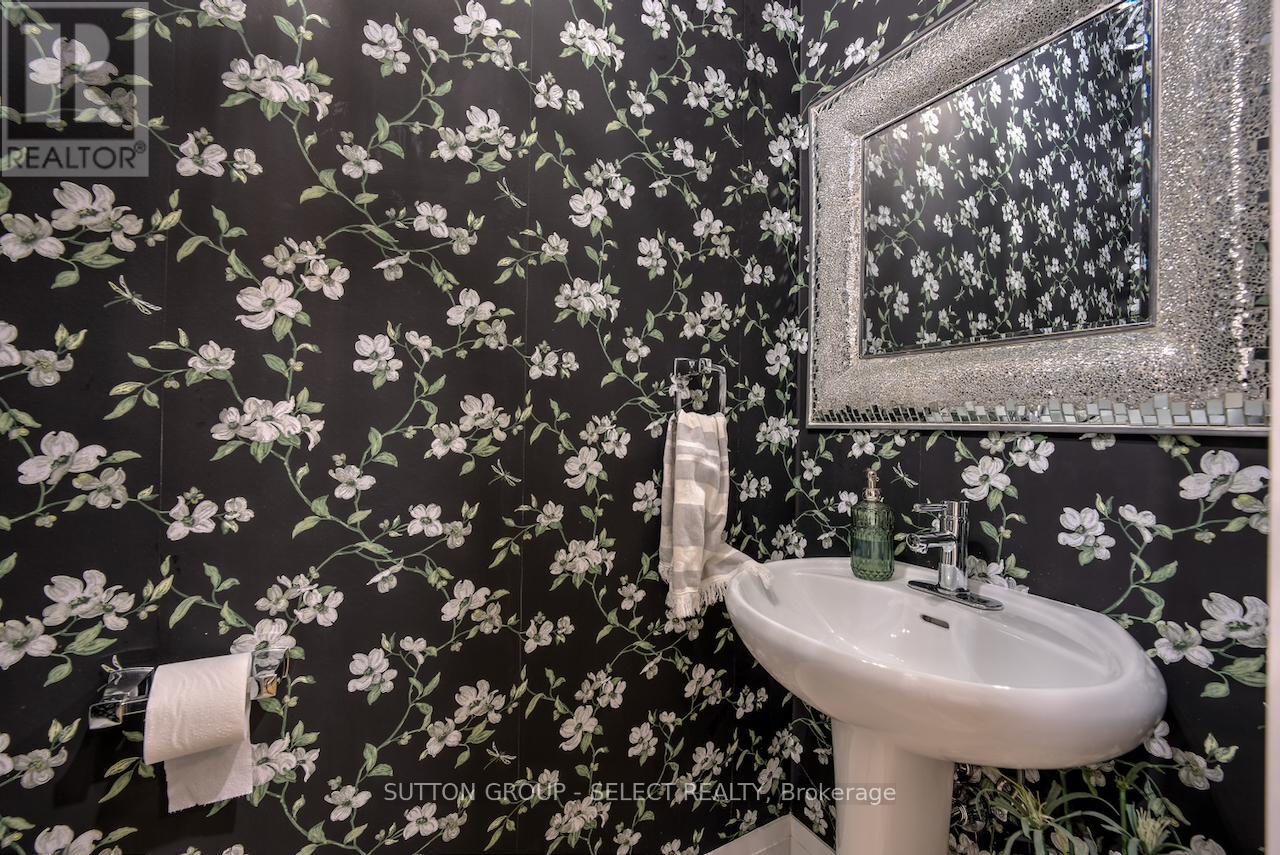 276 Hazelton Lane, South Huron, Ontario  N0M 1S3 - Photo 35 - X13135446