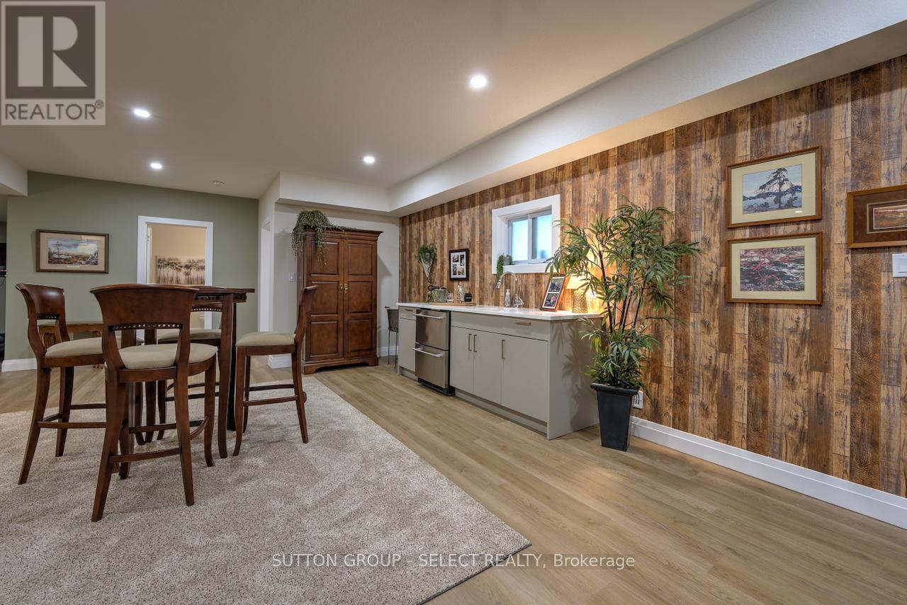 276 Hazelton Lane, South Huron, Ontario  N0M 1S3 - Photo 40 - X13135446