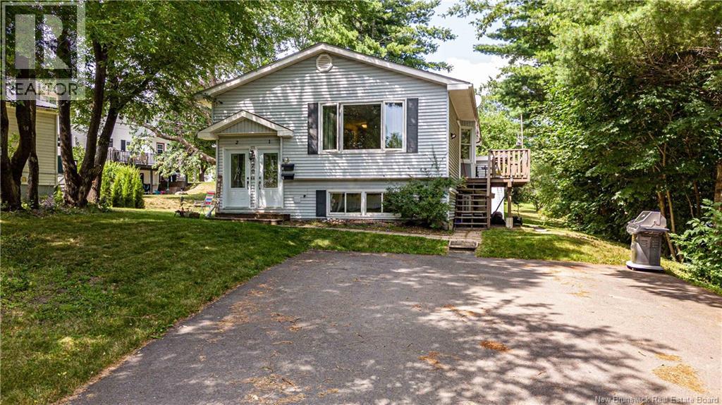 770 Glengarry Place, Fredericton, New Brunswick  E3B 5Z9 - Photo 1 - NB146144