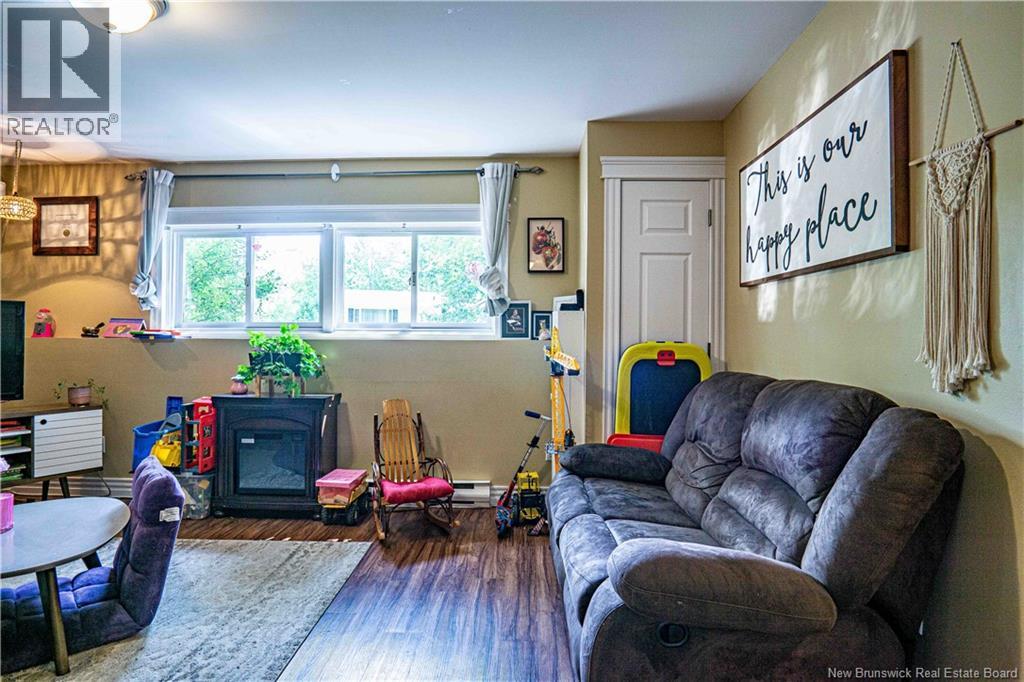 770 Glengarry Place, Fredericton, New Brunswick  E3B 5Z9 - Photo 14 - NB146144