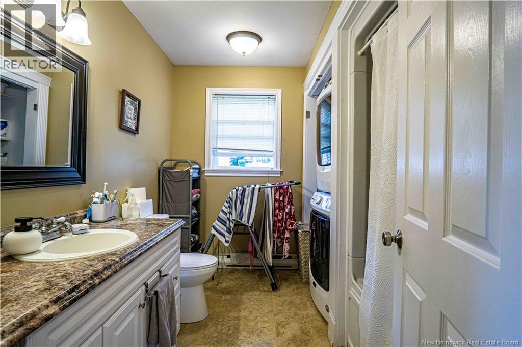 770 Glengarry Place, Fredericton, New Brunswick  E3B 5Z9 - Photo 8 - NB146144