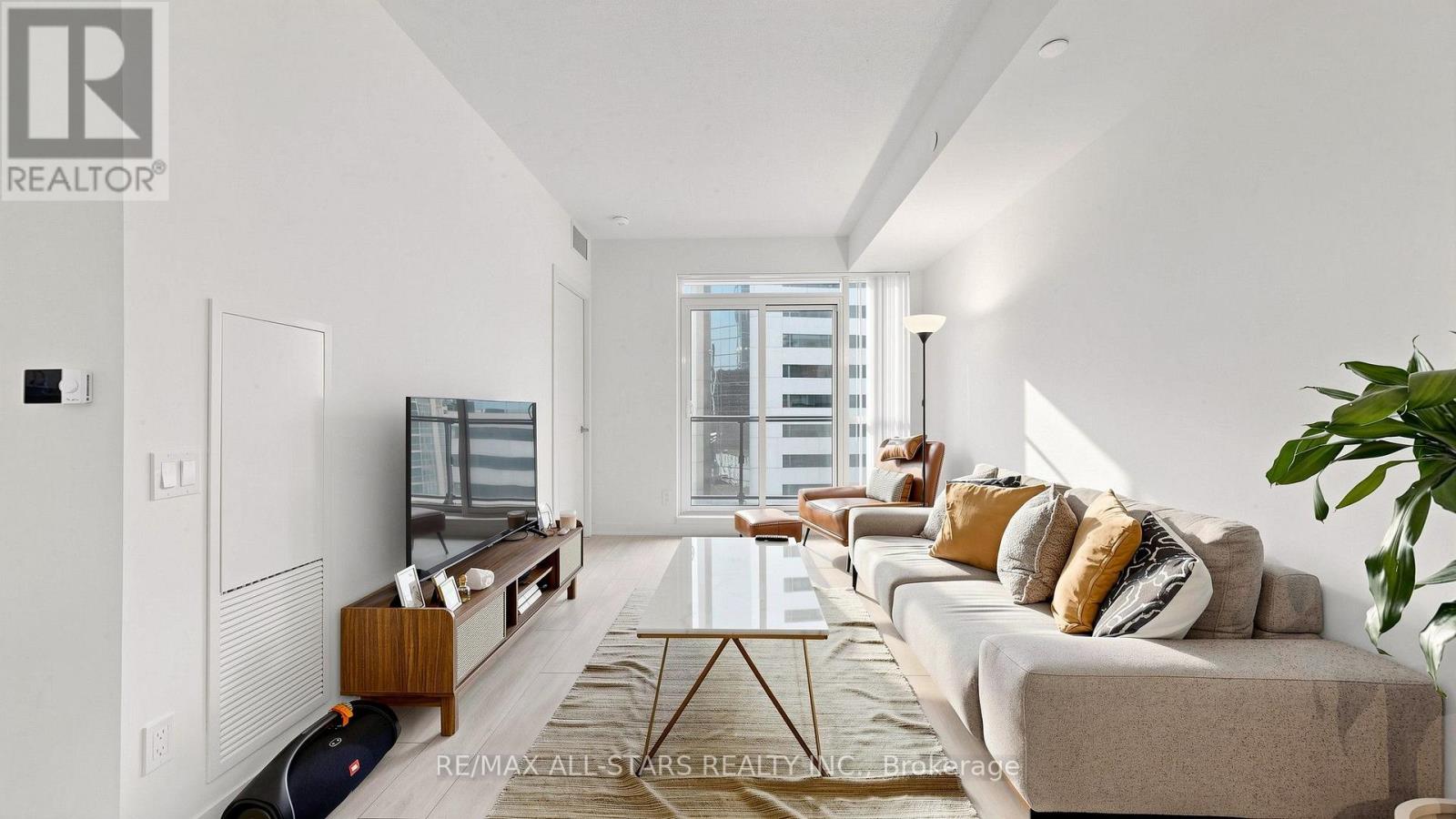 1609 - 4955 Yonge Street, Toronto, Ontario  M2N 0L8 - Photo 11 - C13624374