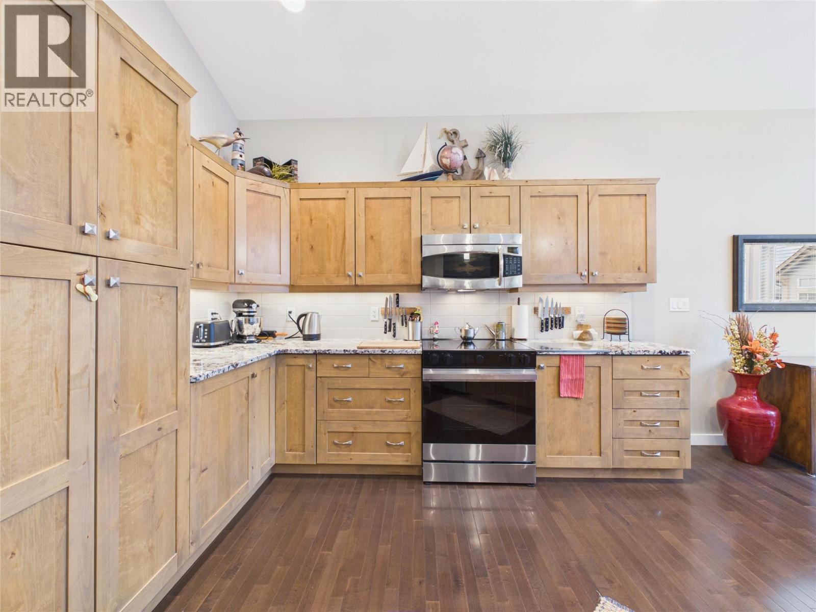 240 Boulder Creek, Cranbrook, British Columbia V1C 0B4 - Photo 18 - 10397853