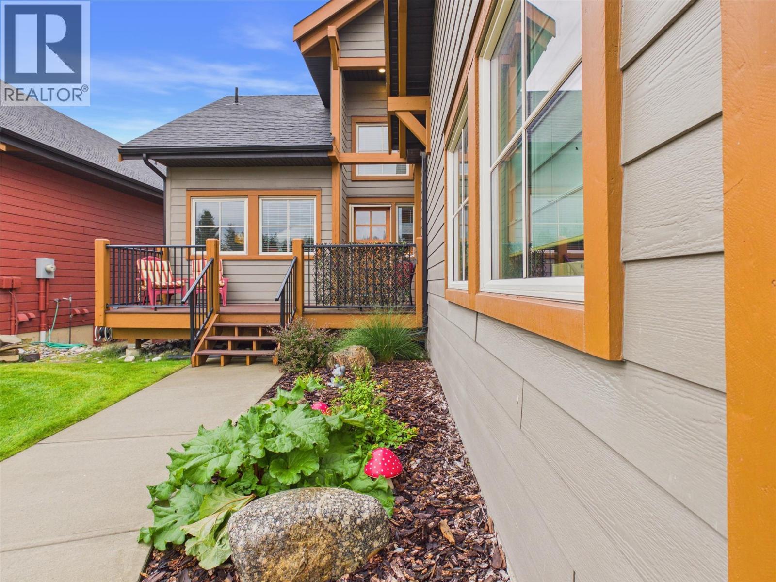 240 Boulder Creek, Cranbrook, British Columbia V1C 0B4 - Photo 3 - 10397853