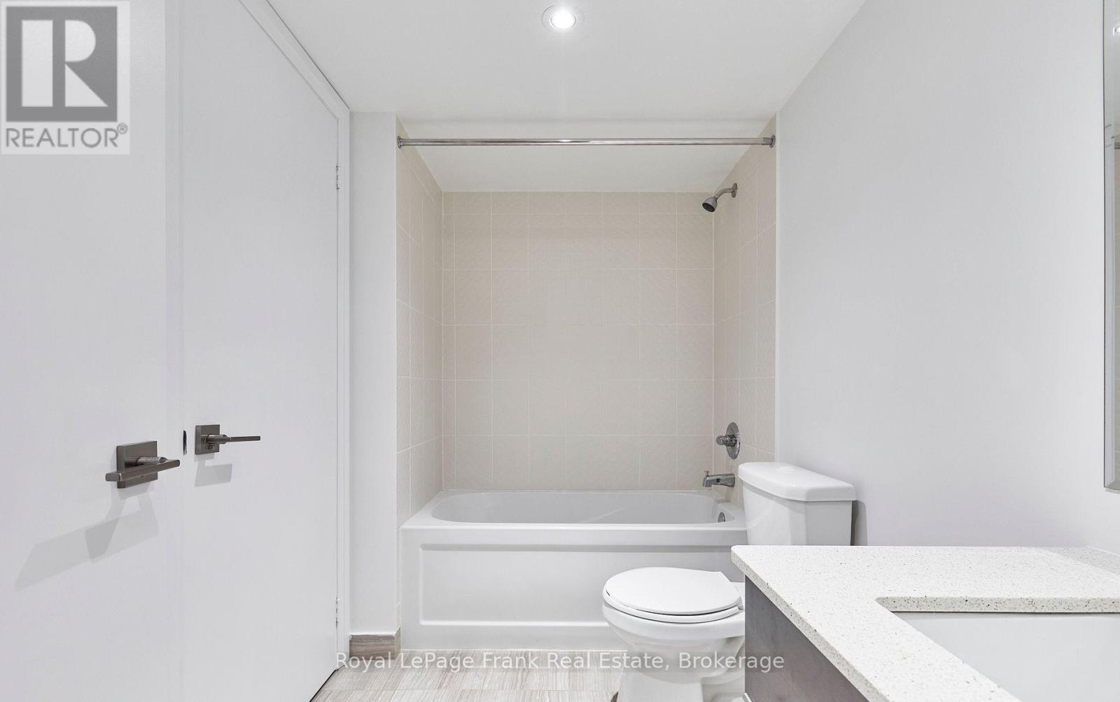 E402 - 555 Wilson Avenue, Toronto, Ontario  M3H 5Y6 - Photo 11 - C13682858
