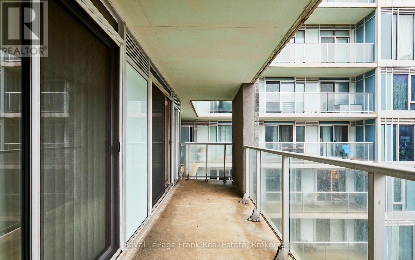 E402 - 555 Wilson Avenue, Toronto, Ontario  M3H 5Y6 - Photo 14 - C13682858