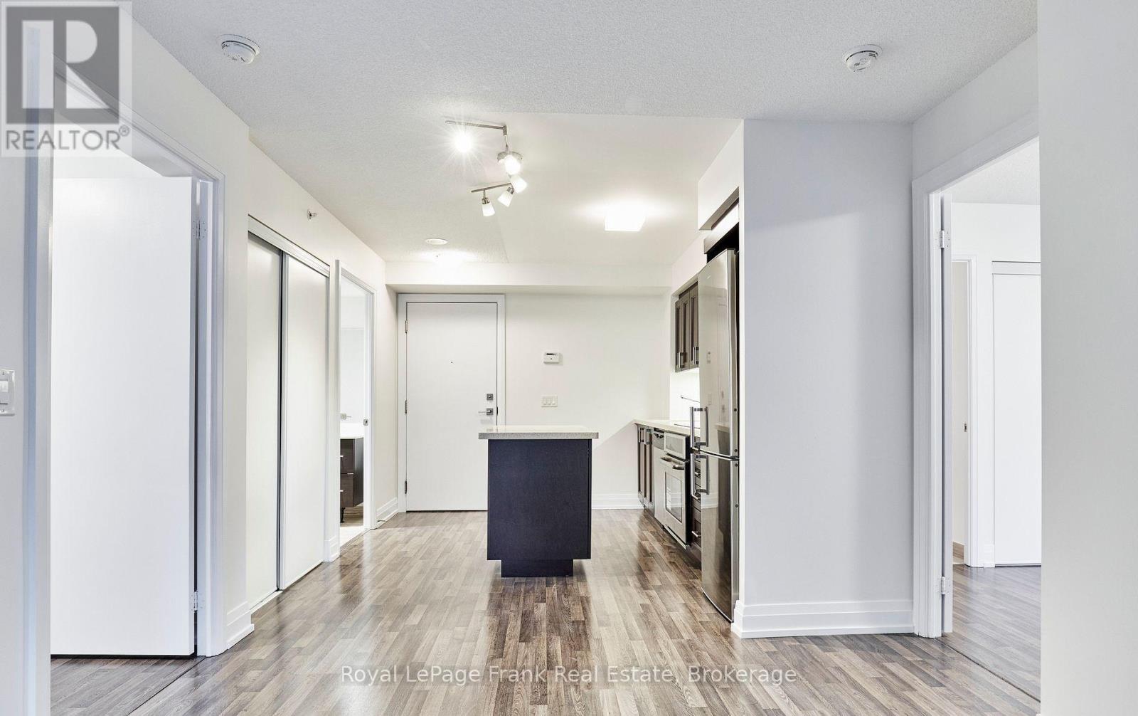 E402 - 555 Wilson Avenue, Toronto, Ontario  M3H 5Y6 - Photo 2 - C13682858