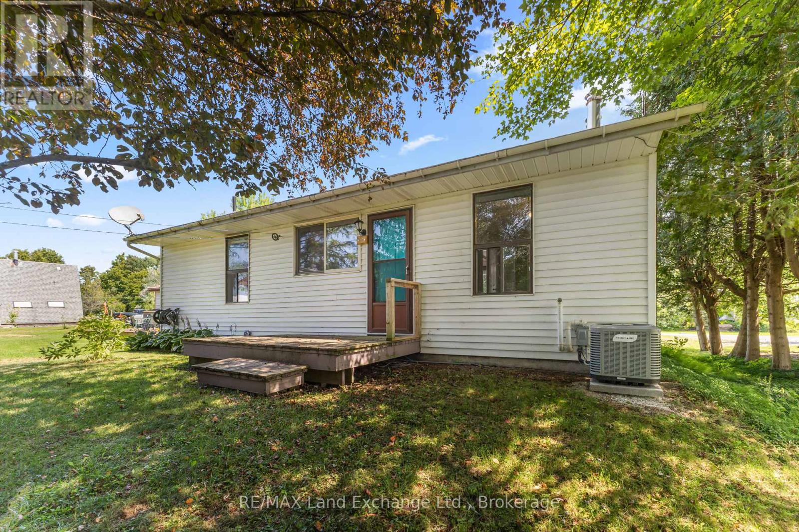 46 Lilac Lane, South Bruce Peninsula, Ontario  N0H 1A0 - Photo 22 - X13682804