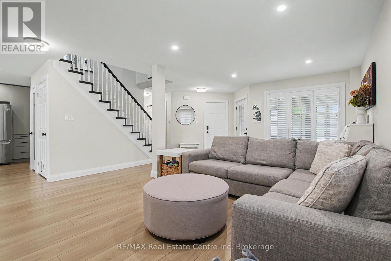 115 Mcfarlane Drive, Cambridge, Ontario  N3C 4L6 - Photo 8 - X13682880