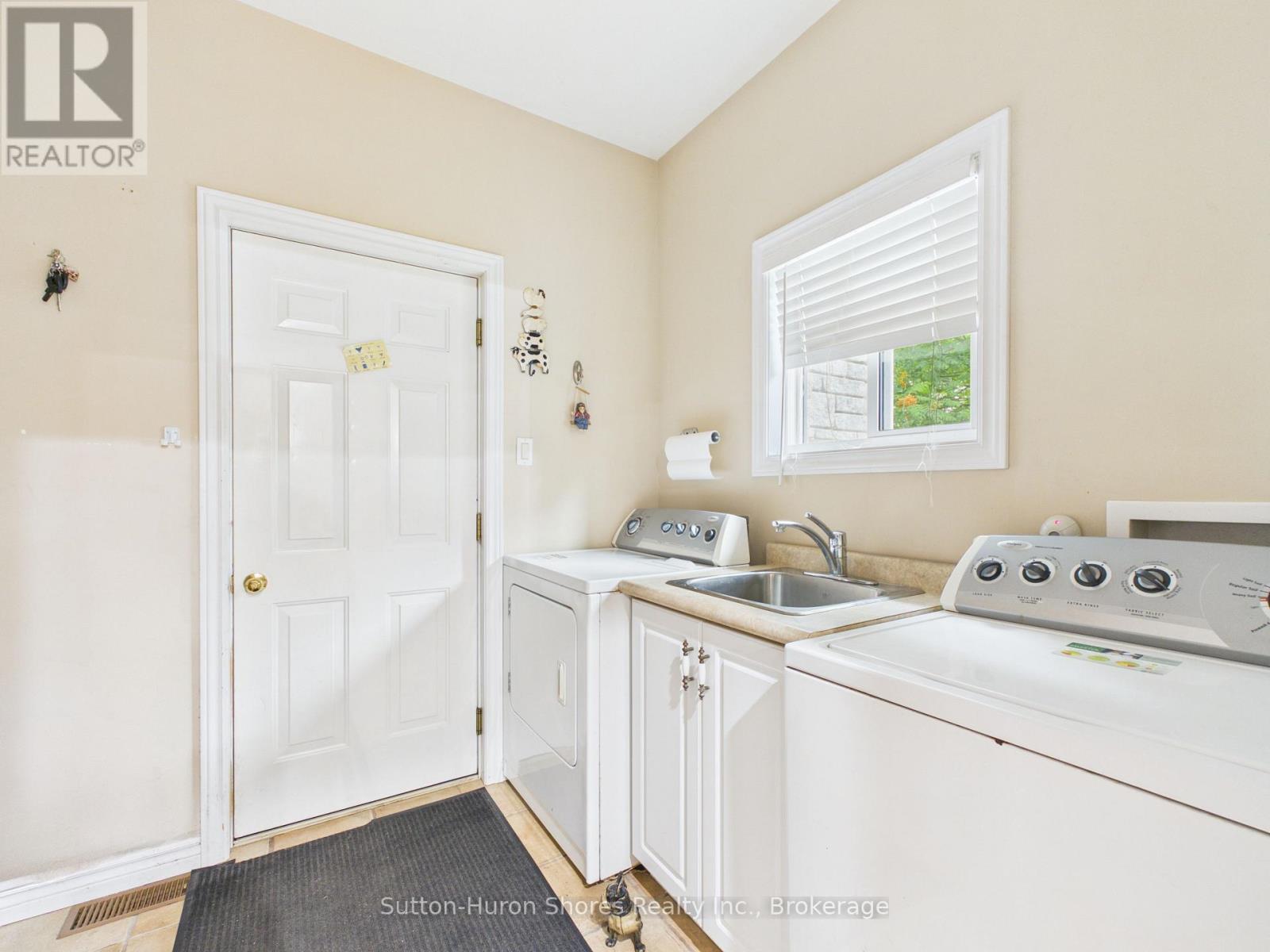 490 Bluewater Drive, Saugeen Shores, Ontario  N0H 2C1 - Photo 8 - X13683060