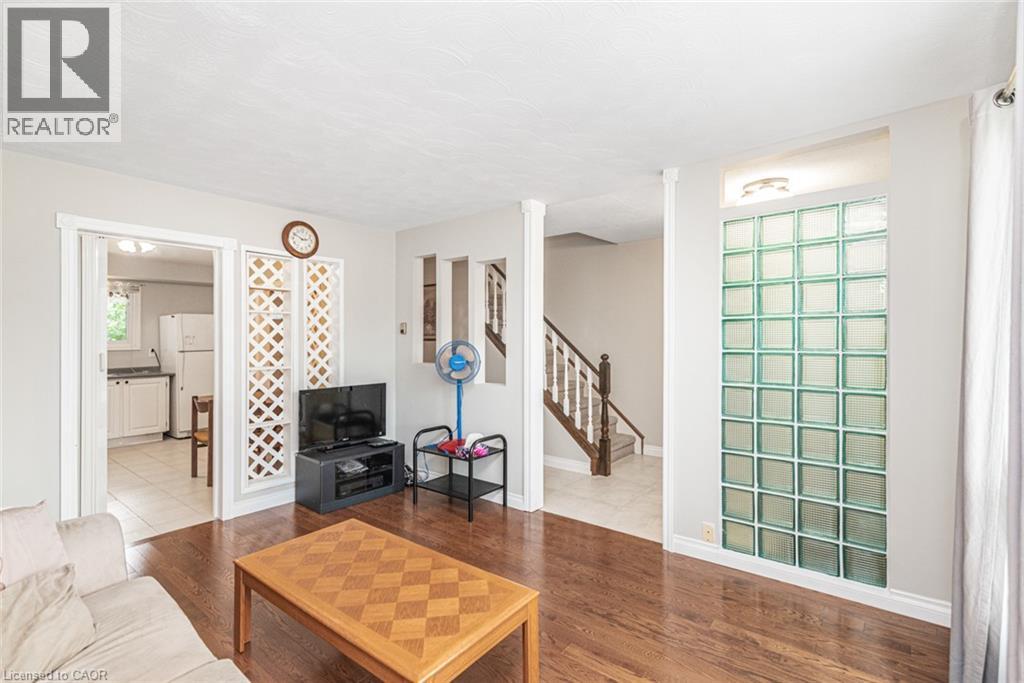 28 Riverdale Drive, Hamilton, Ontario L8E 1J8 - Photo 6 - 40853774