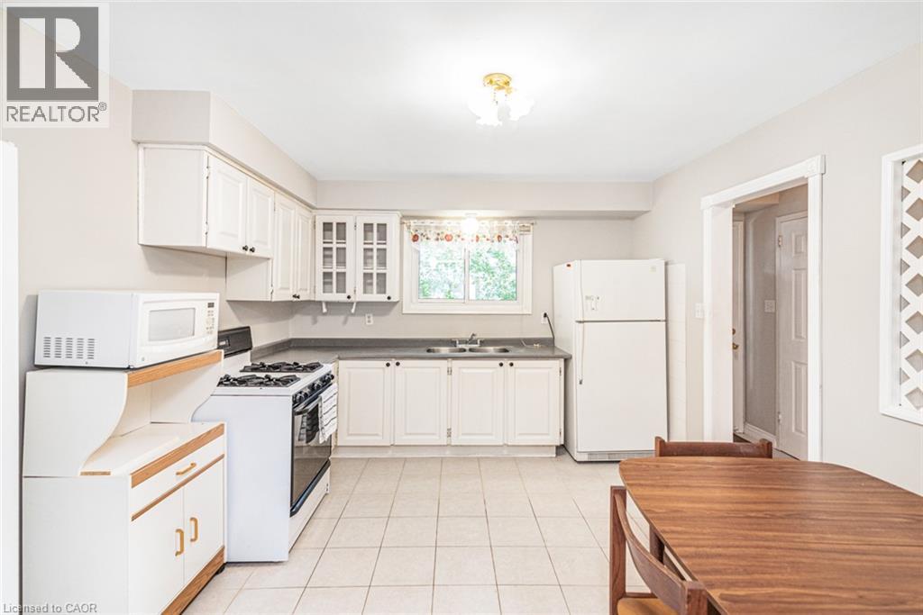 28 Riverdale Drive, Hamilton, Ontario L8E 1J8 - Photo 7 - 40853774