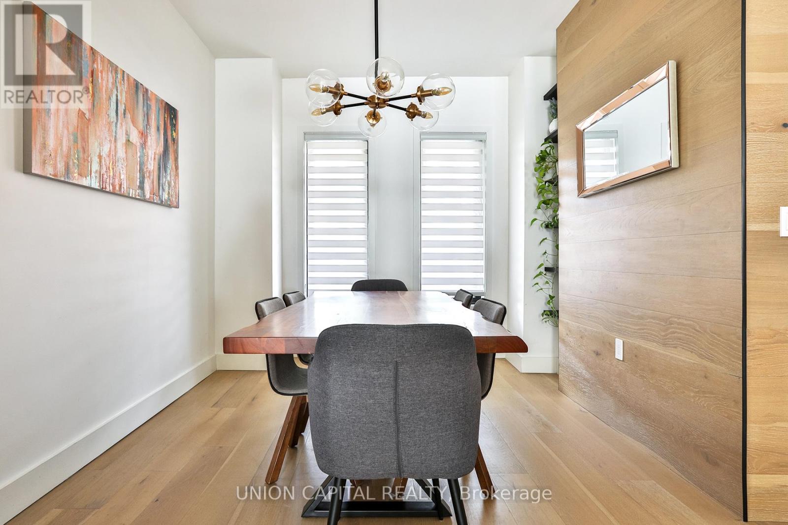 21 Alma Avenue, Toronto, Ontario  M6J 1N2 - Photo 8 - C13682810