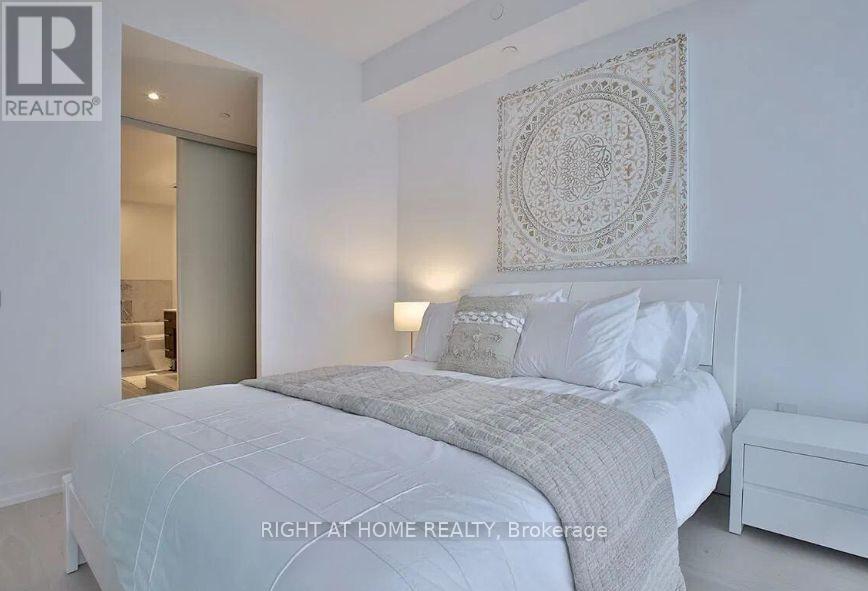 4208 - 488 University Avenue, Toronto, Ontario  M5G 0C1 - Photo 15 - C13682836