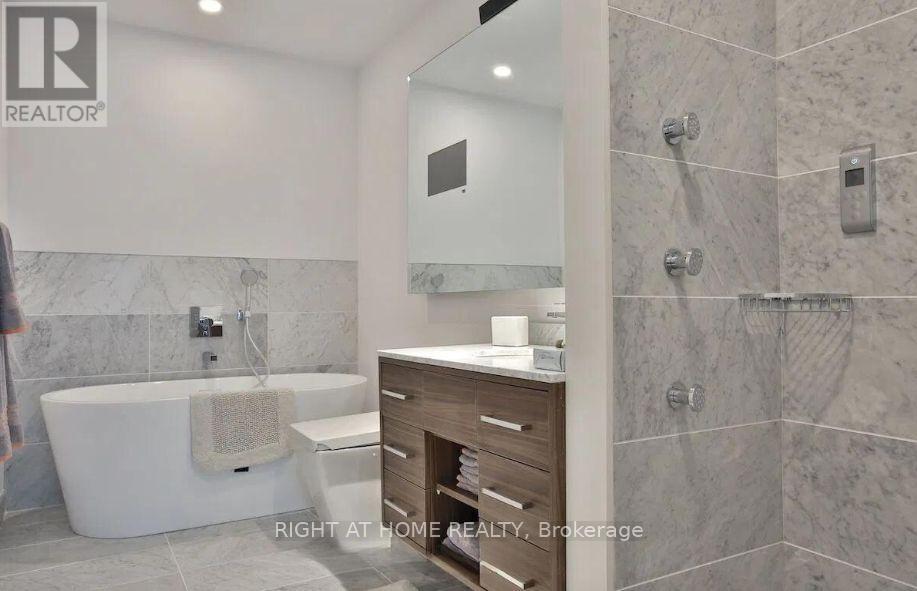 4208 - 488 University Avenue, Toronto, Ontario  M5G 0C1 - Photo 18 - C13682836