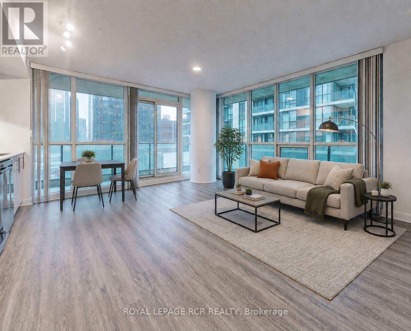 904 - 33 Bay Street, Toronto, Ontario  M5J 2Z3 - Photo 2 - C13682856