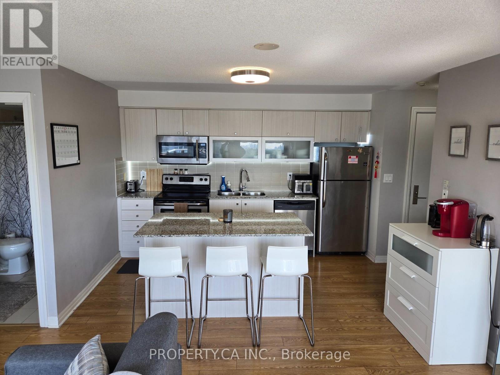 1710 - 2015 Sheppard Avenue E, Toronto, Ontario  M2J 0B3 - Photo 2 - C13682886