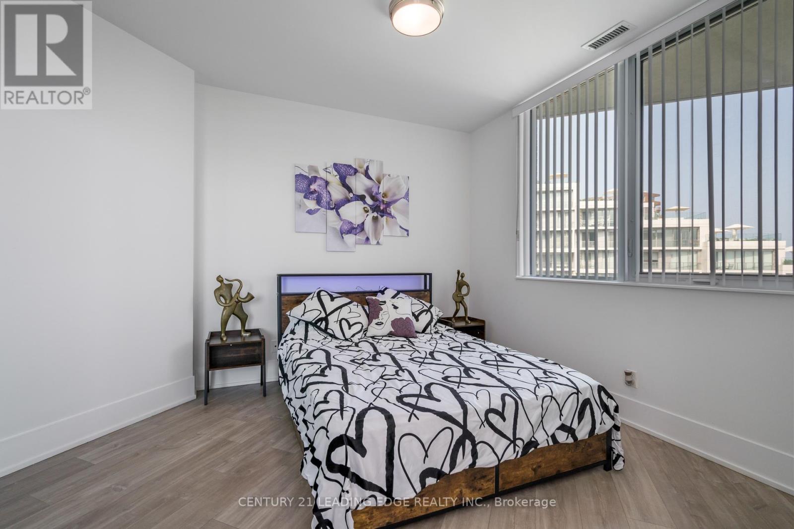 919 - 1 Edgewater Drive, Toronto, Ontario  M5A 0L1 - Photo 13 - C13682928