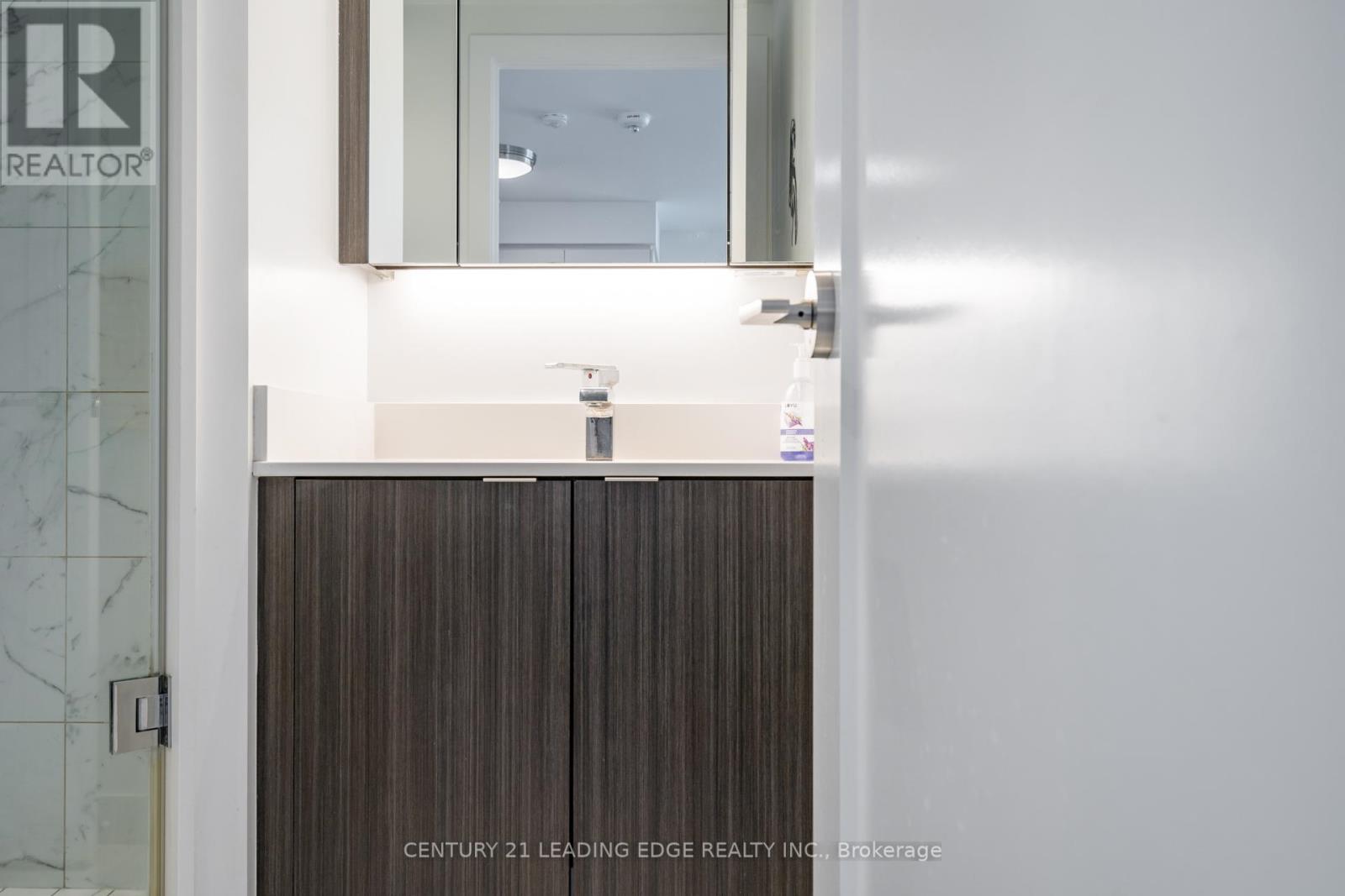 919 - 1 Edgewater Drive, Toronto, Ontario  M5A 0L1 - Photo 18 - C13682928
