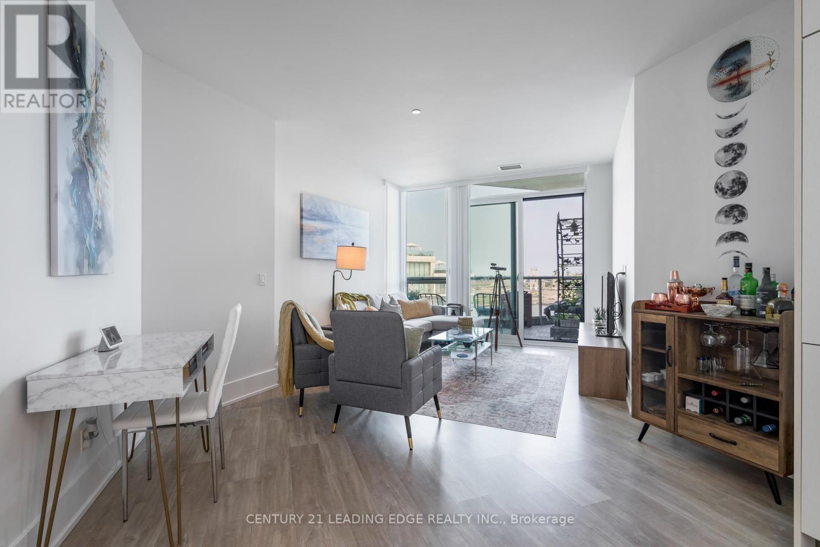 919 - 1 Edgewater Drive, Toronto, Ontario  M5A 0L1 - Photo 4 - C13682928
