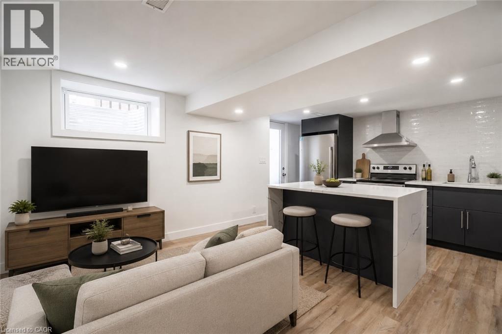 19 MUNN Street Unit# 2, Hamilton, Ontario