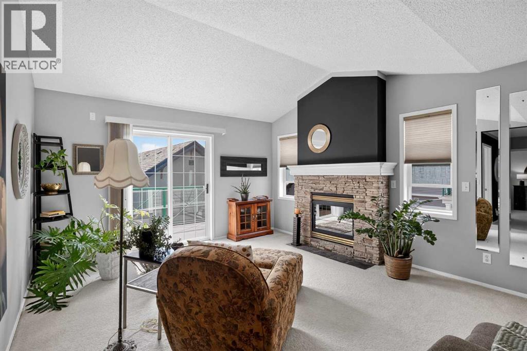 204, 39 Hidden Creek Place NW, Calgary, Alberta T3A 6B9 - Photo 11 - A2334820