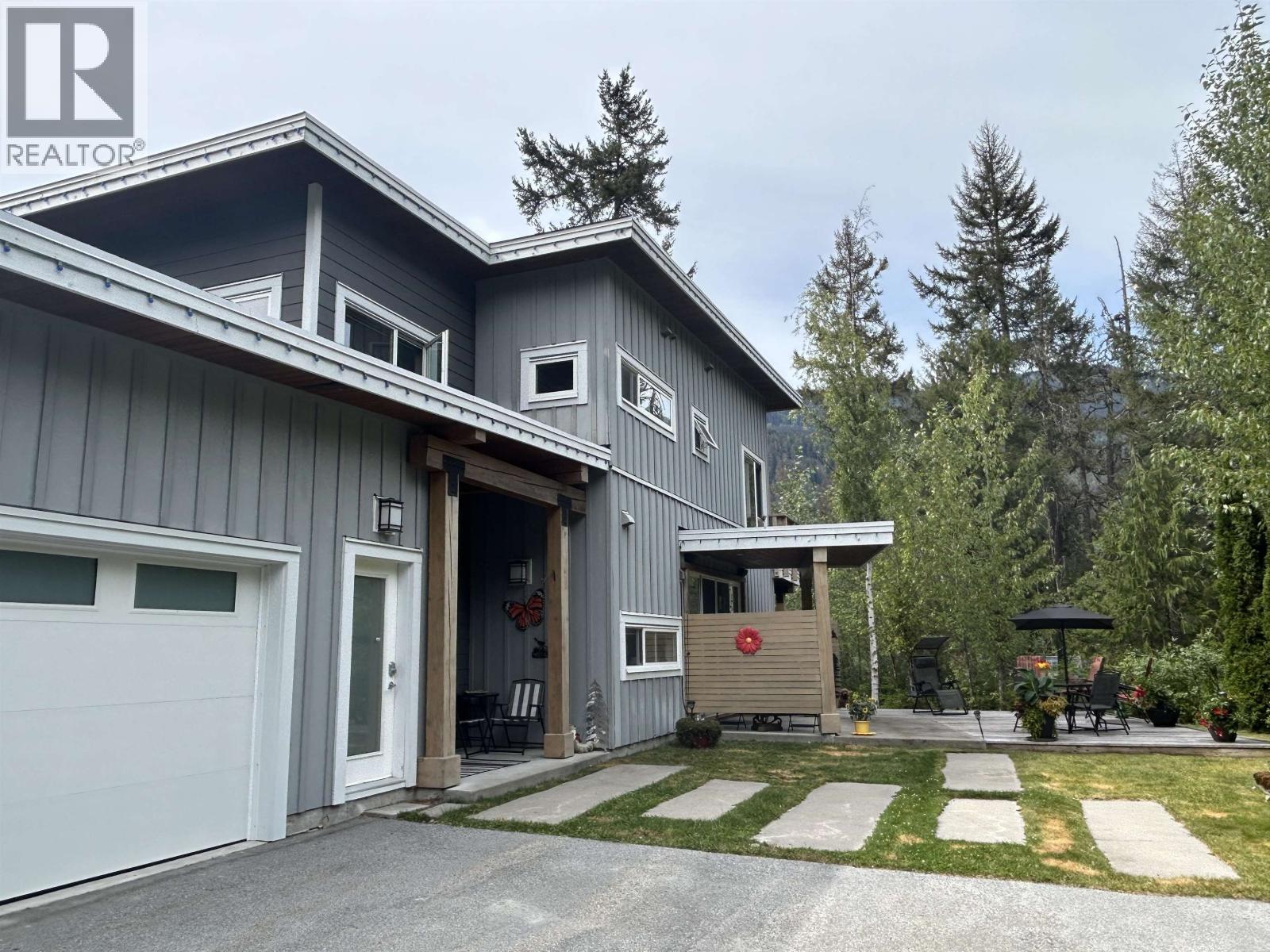 1087 MADELEY PLACE, Whistler, British Columbia
