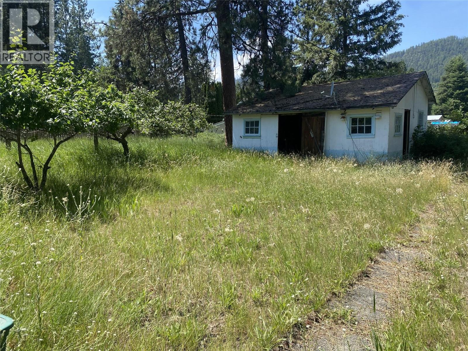 1615 Neimi Road, Christina Lake, British Columbia  V0H 1E2 - Photo 2 - 10393496