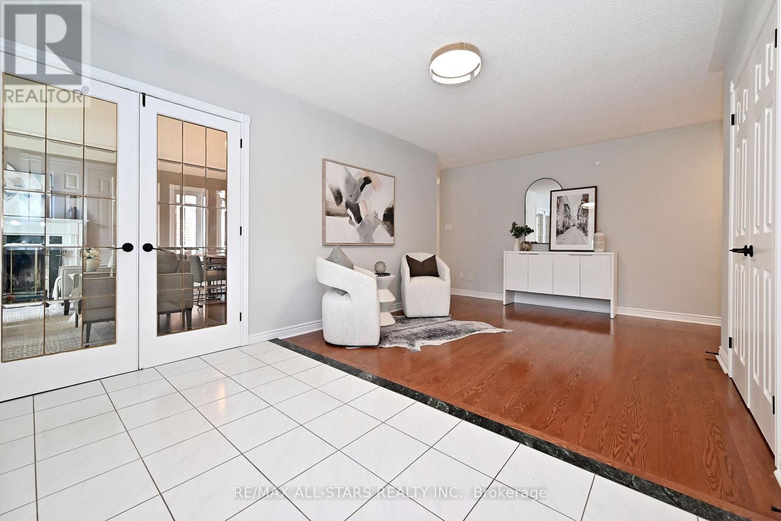 34 Captain Armstrong Lane, Markham, Ontario  L3P 3C9 - Photo 3 - N13682944