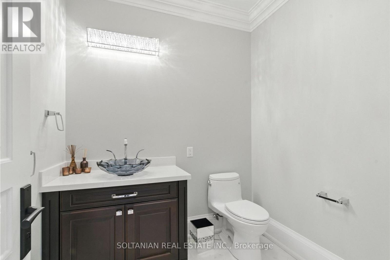 74 Yongehurst Road, Richmond Hill, Ontario  L4C 3T2 - Photo 10 - N13682994
