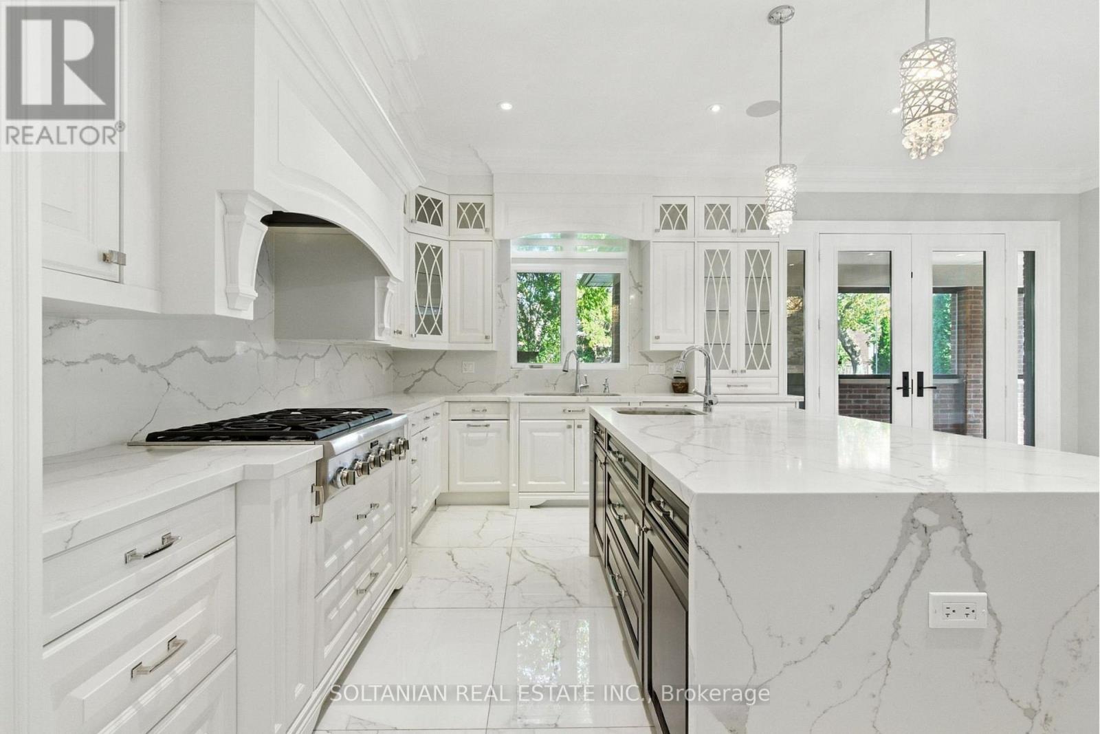 74 Yongehurst Road, Richmond Hill, Ontario  L4C 3T2 - Photo 13 - N13682994