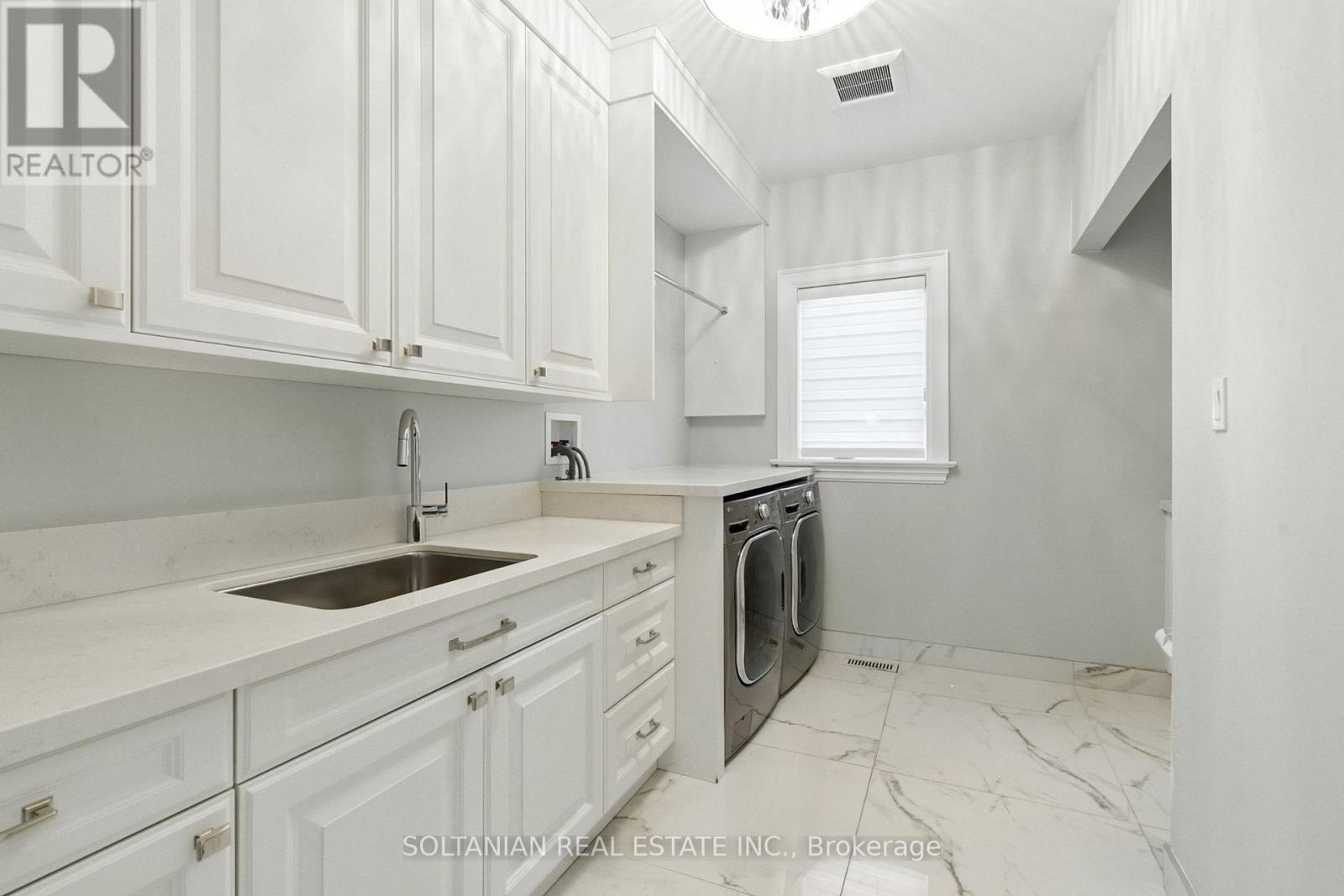 74 Yongehurst Road, Richmond Hill, Ontario  L4C 3T2 - Photo 24 - N13682994
