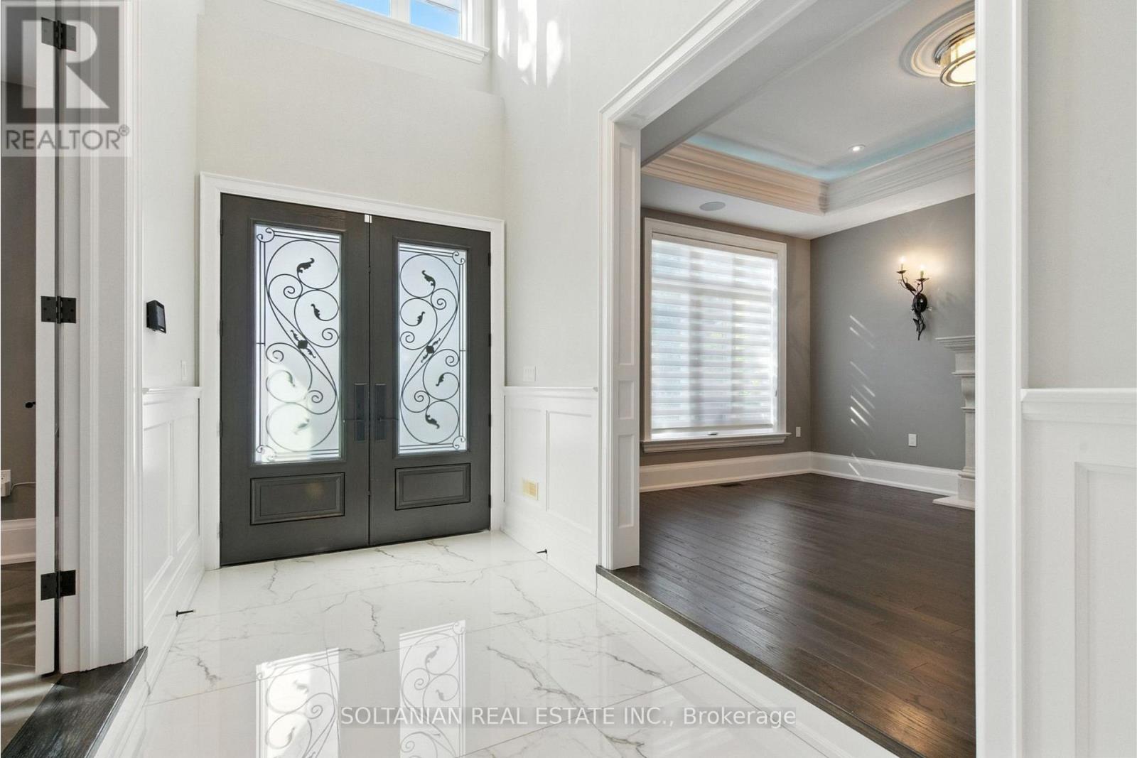 74 Yongehurst Road, Richmond Hill, Ontario  L4C 3T2 - Photo 3 - N13682994