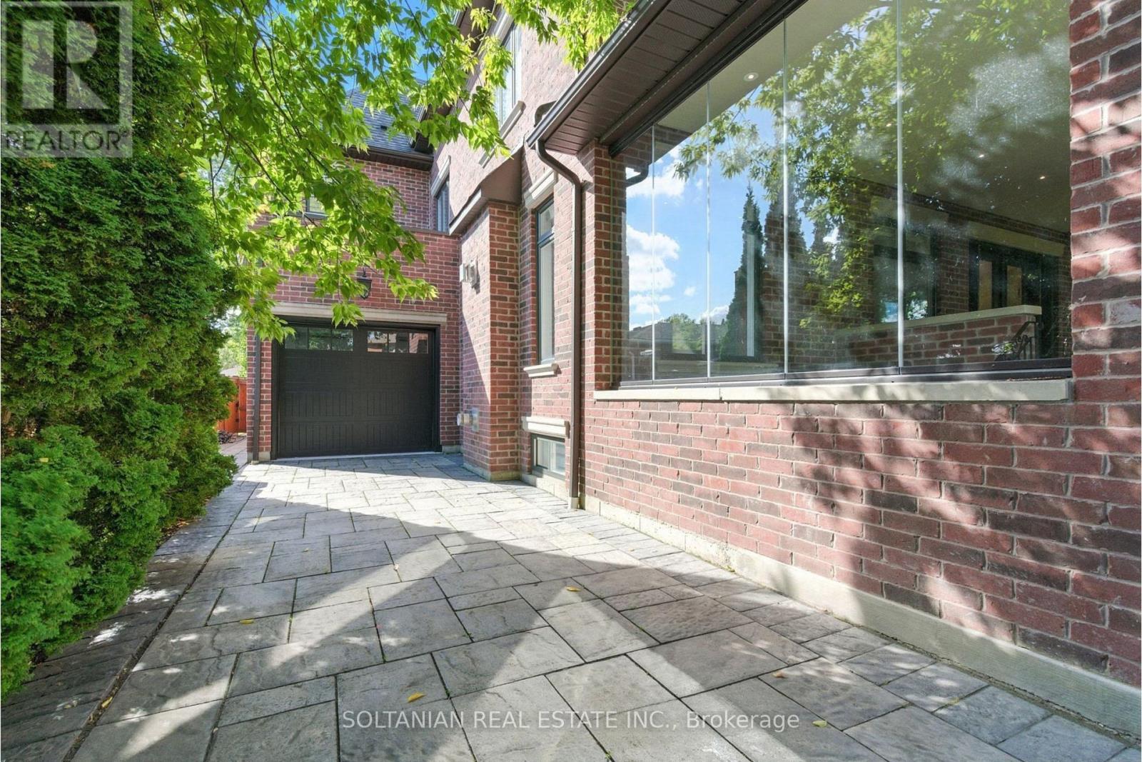 74 Yongehurst Road, Richmond Hill, Ontario  L4C 3T2 - Photo 40 - N13682994