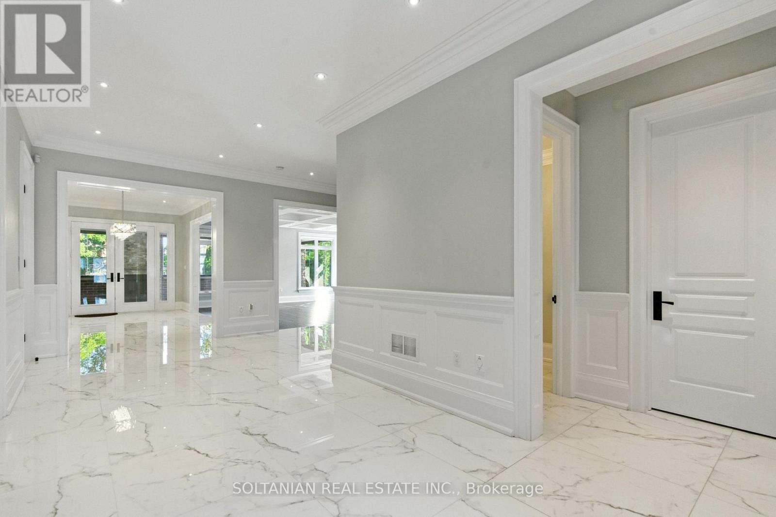 74 Yongehurst Road, Richmond Hill, Ontario  L4C 3T2 - Photo 7 - N13682994