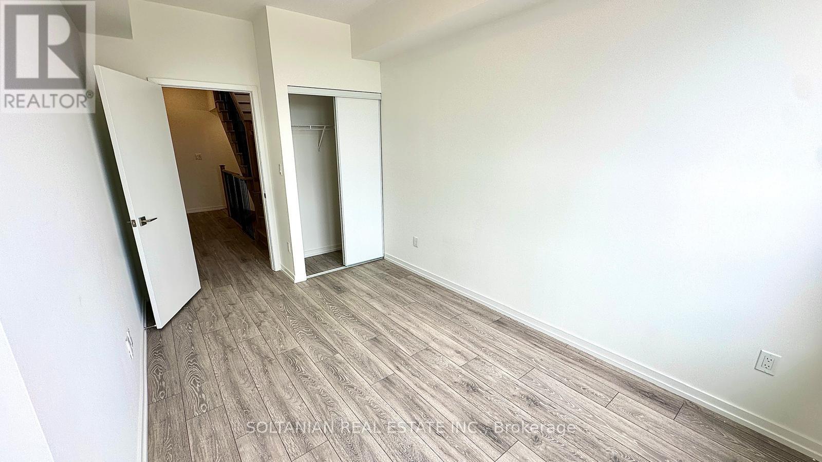 8 - 20 Lytham Green Circle, Newmarket, Ontario  L3Y 0H3 - Photo 22 - N13683028
