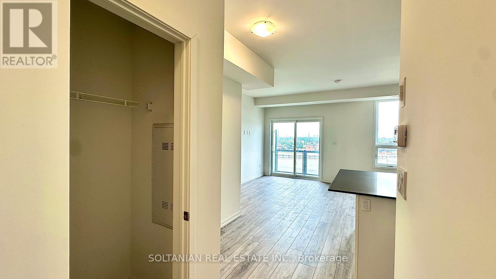 8 - 20 Lytham Green Circle, Newmarket, Ontario  L3Y 0H3 - Photo 29 - N13683028