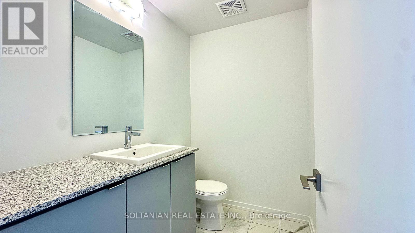 8 - 20 Lytham Green Circle, Newmarket, Ontario  L3Y 0H3 - Photo 30 - N13683028