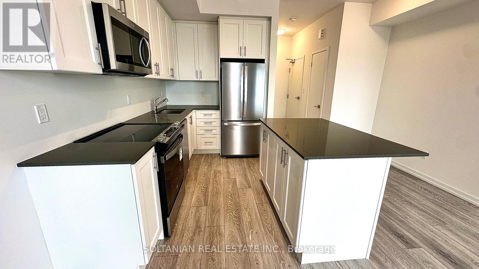 8 - 20 Lytham Green Circle, Newmarket, Ontario  L3Y 0H3 - Photo 33 - N13683028